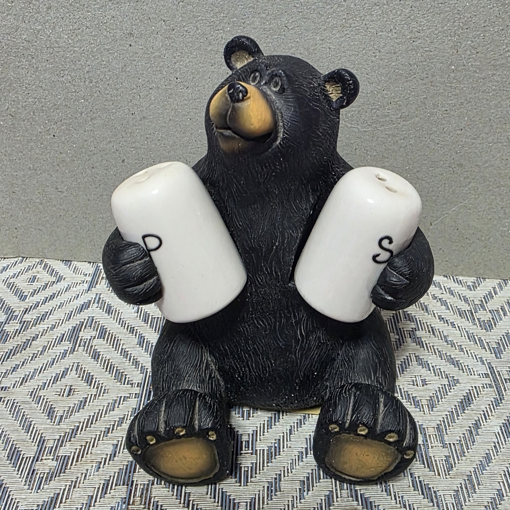 Black Bear Salt And Pepper Shaker Set #14